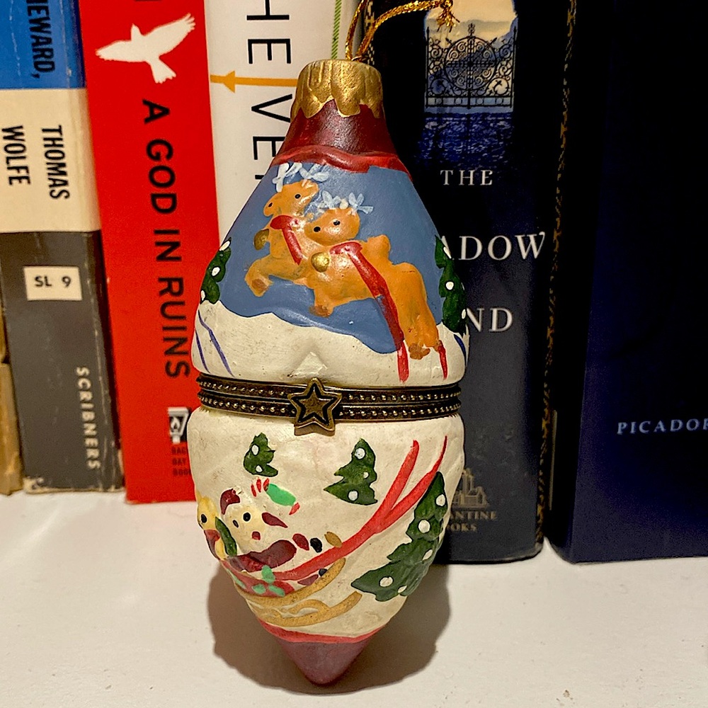 HOLIDAY SALE!! Vintage Christmas Tree Ornaments Open and Close Gift Wishlist Box